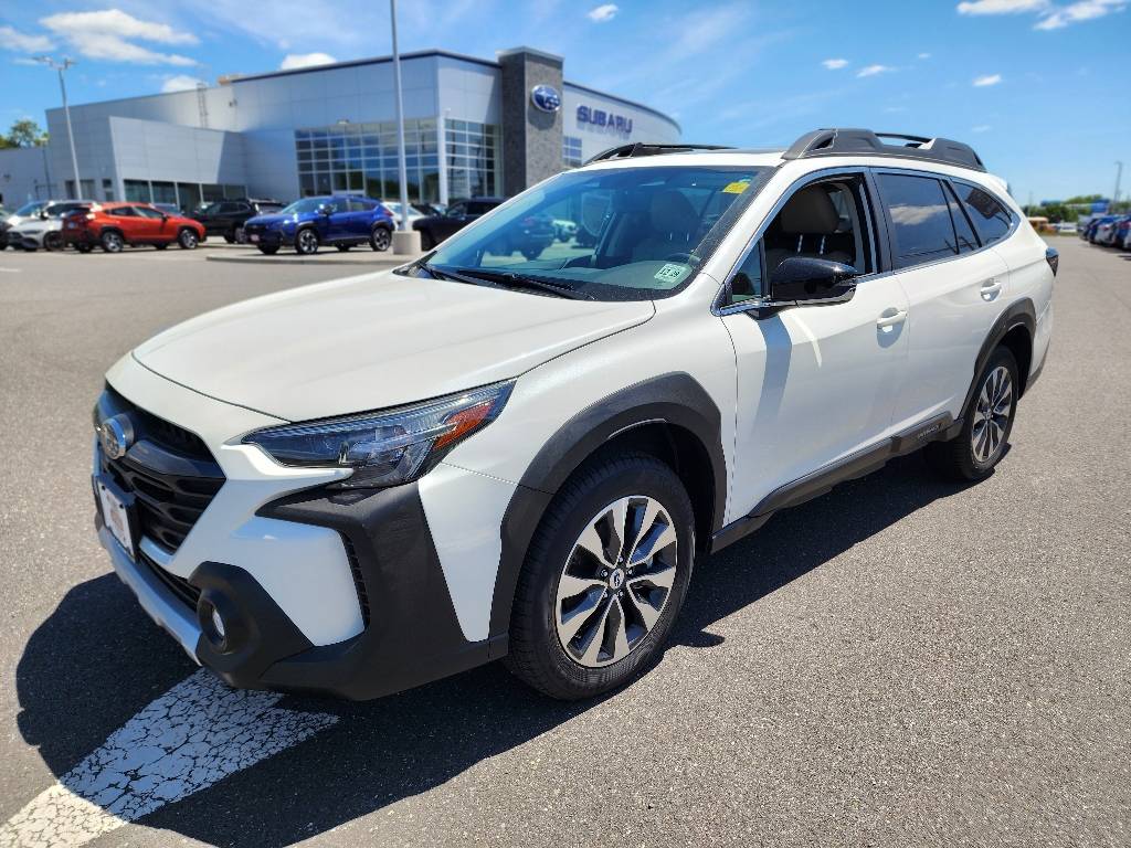 2025 Subaru Outback Limited — SUV — 1,061 mi — Lakewood, NJ