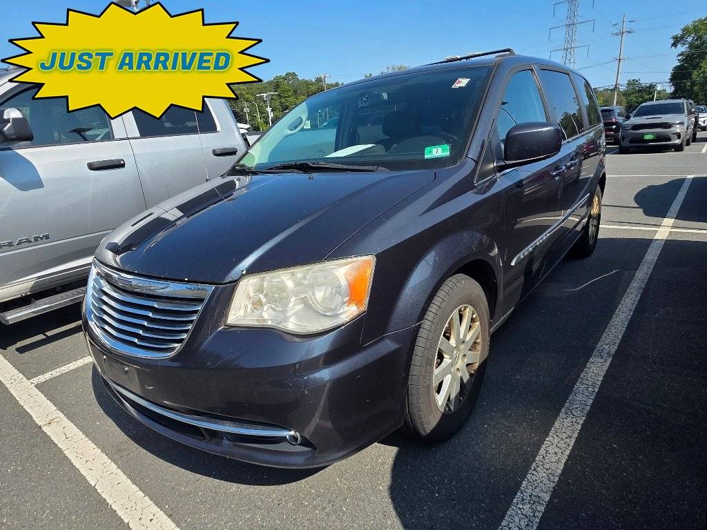 2014 Chrysler Town & Country Touring — Minivan — 147,283 mi — Lakewood, NJ