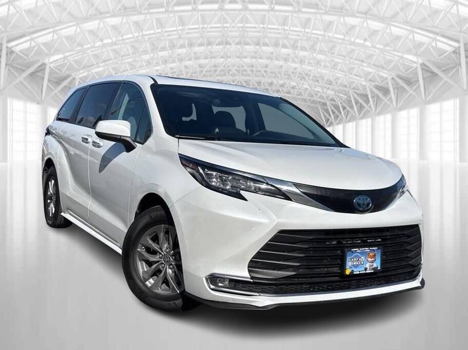 2023 Toyota Sienna XLE — Minivan — 120,677 mi — San Jose, CA
