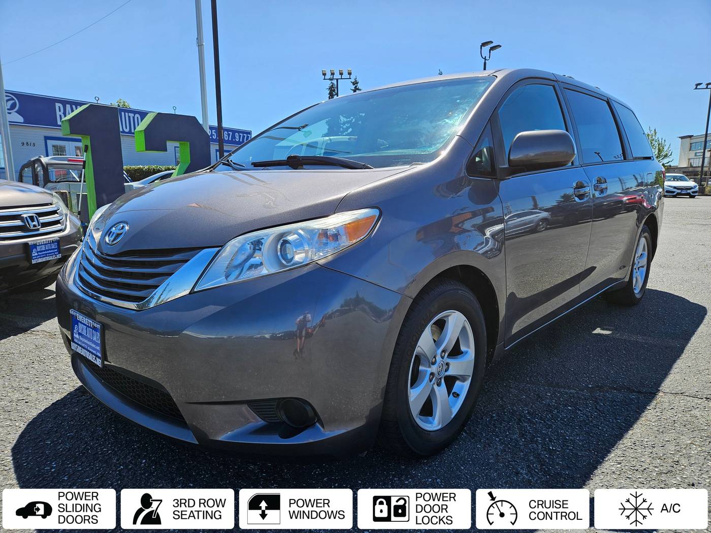 2016 Toyota Sienna LE — Minivan — 137,954 mi — Everett, WA