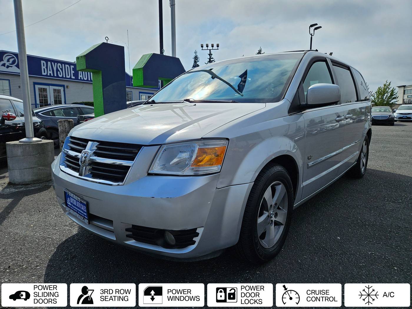2009 Dodge Grand Caravan SXT — Minivan — 198,986 mi — Everett, WA