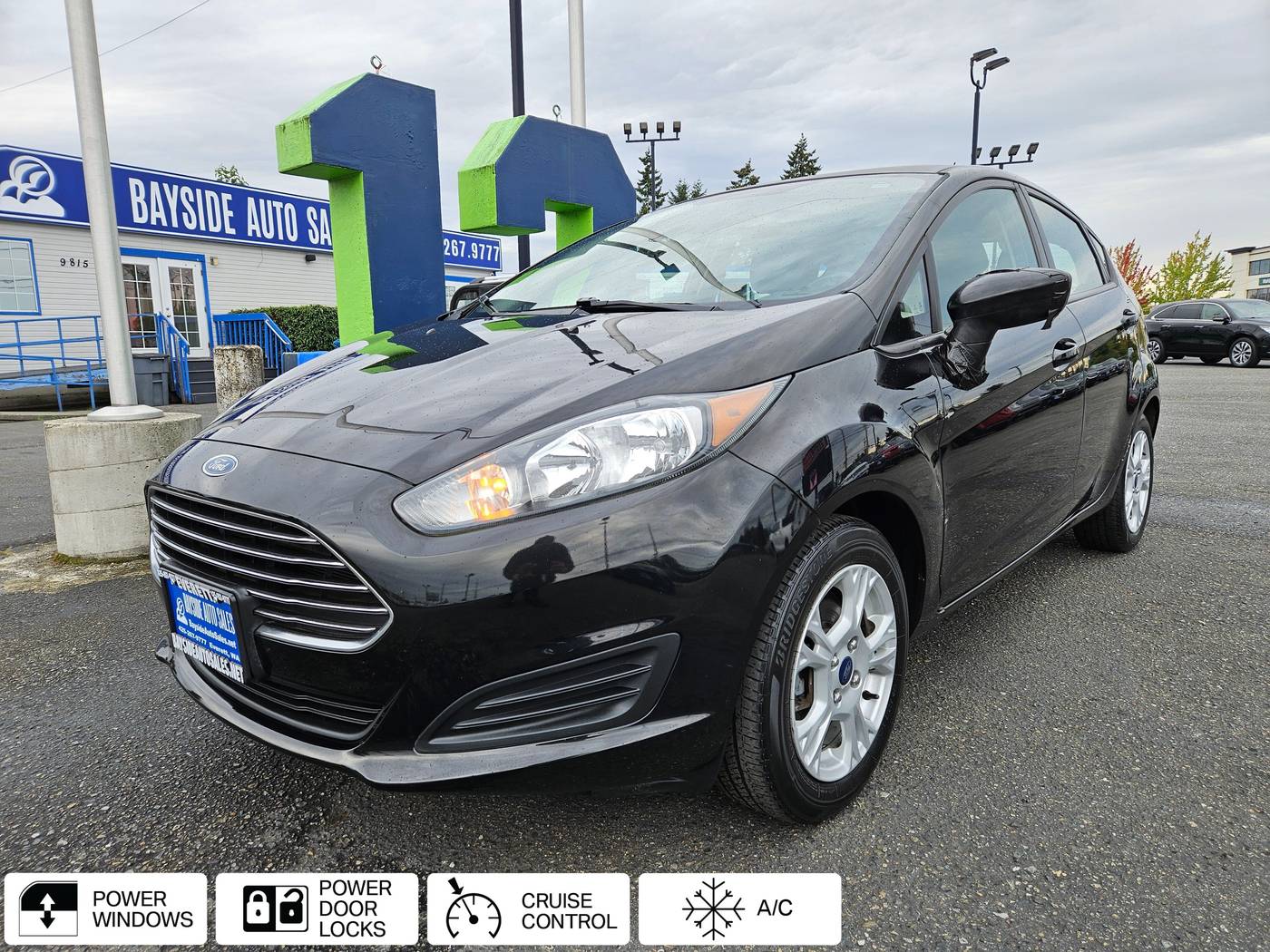 2015 Ford Fiesta SE — Hatchback — 123,657 mi — Everett, WA