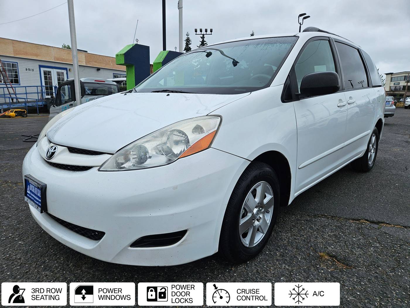 2009 Toyota Sienna CE — Minivan — 161,826 mi — Everett, WA