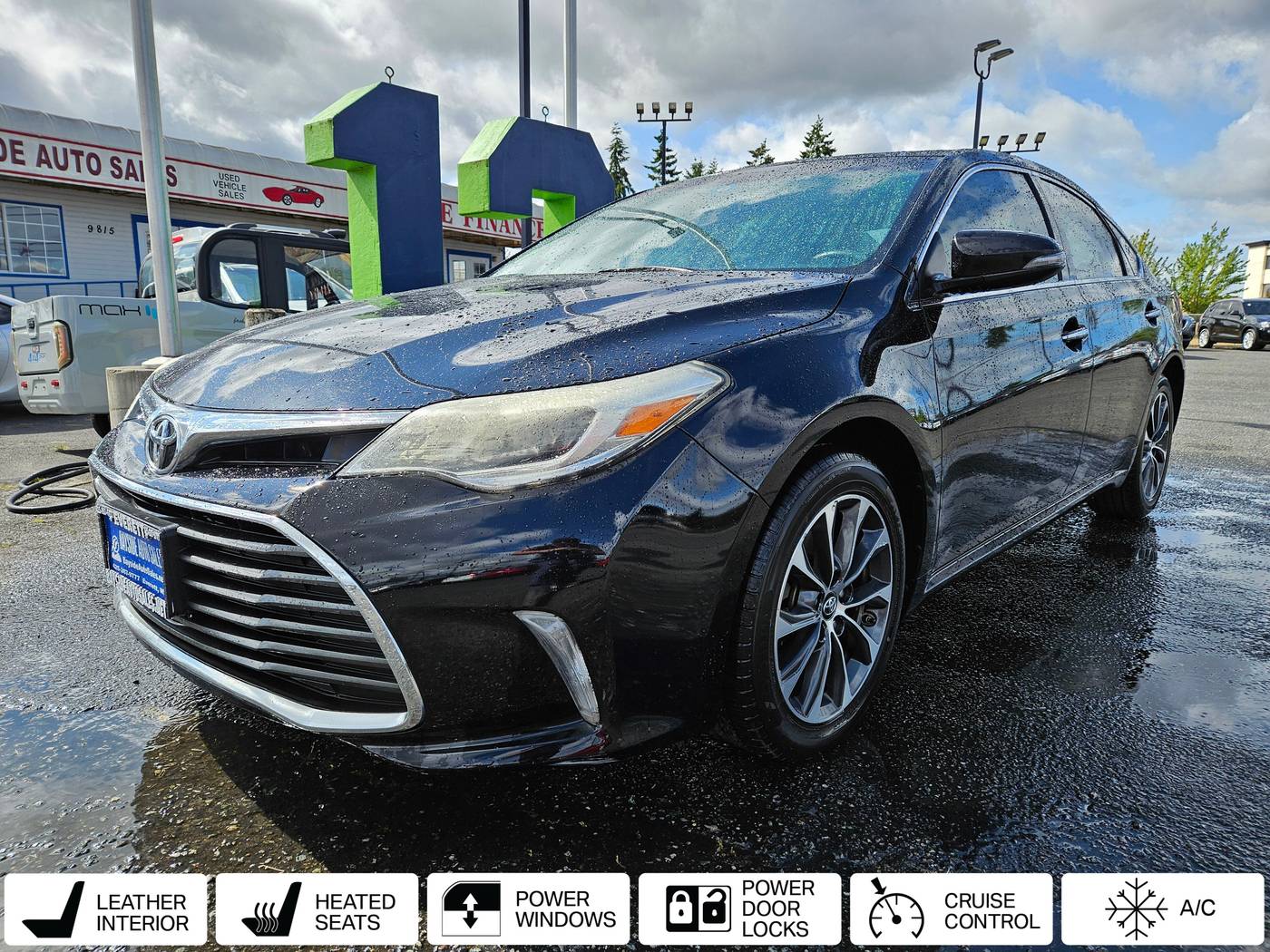 2016 Toyota Avalon Limited — Sedan — 208,212 mi — Everett, WA