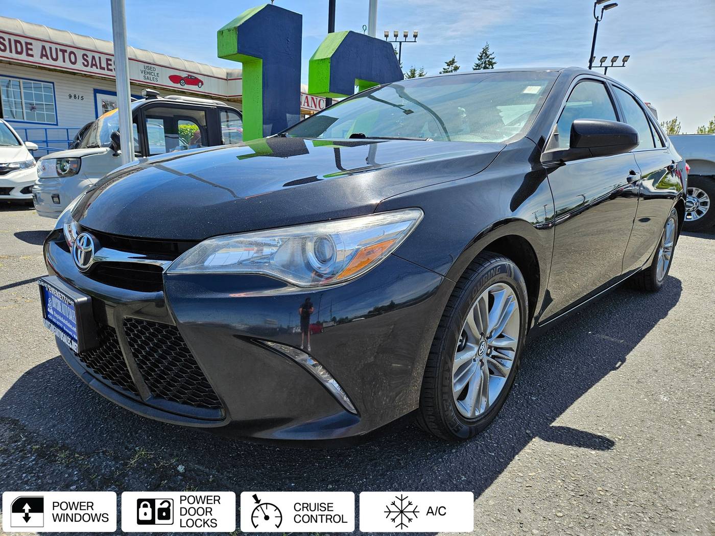 2017 Toyota Camry SE — Sedan — 205,119 mi — Everett, WA