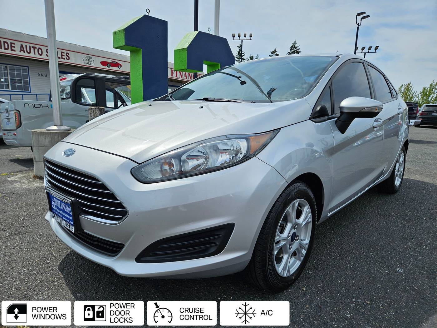 2014 Ford Fiesta SE — Sedan — 98,165 mi — Everett, WA