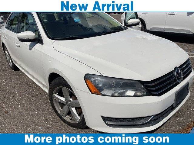 2013 Volkswagen Passat SE — Sedan — 71,883 mi — Tampa, FL