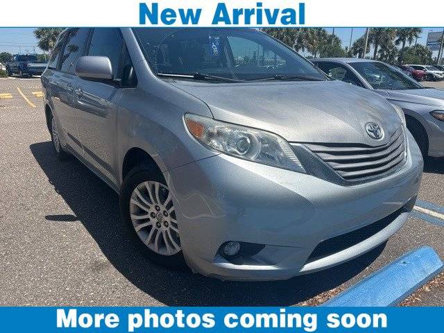 2015 Toyota Sienna XLE — Minivan — 104,441 mi — Tampa, FL