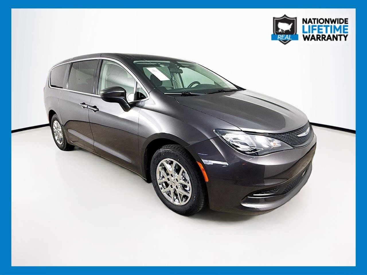 2022 Chrysler Voyager LX — Minivan — 51,398 mi — Tampa, FL