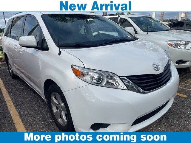 2011 Toyota Sienna LE — Minivan — 132,096 mi — Tampa, FL