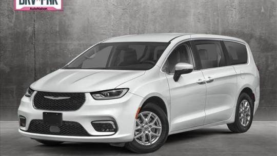 2024 Chrysler Pacifica Limited — Minivan — 10,254 mi — Lone Tree, CO