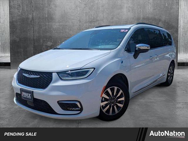 2023 Chrysler Pacifica Hybrid Limited — Minivan — 16,362 mi — Littleton, CO