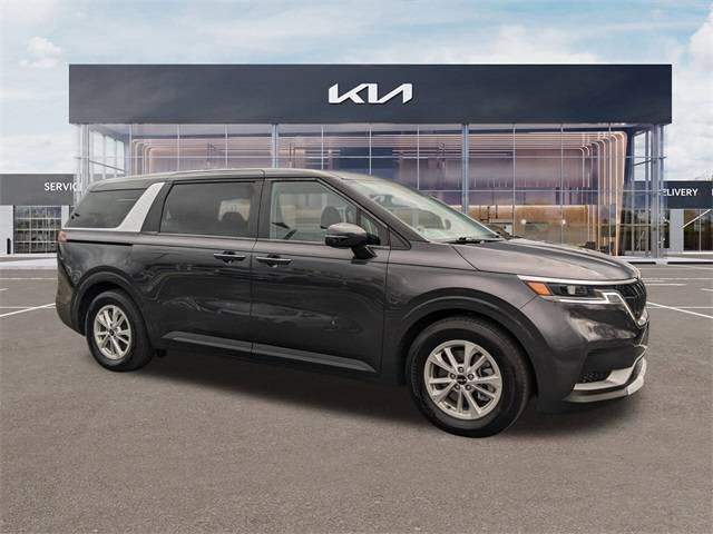 2024 Kia Carnival LXS — Minivan — 7,500 mi — Fort Myers, FL