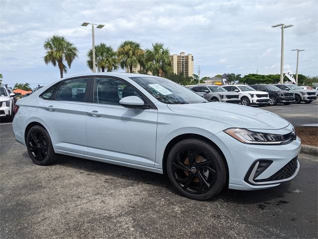 2025 Volkswagen Jetta SE — Sedan — 3,626 mi — Fort Myers, FL