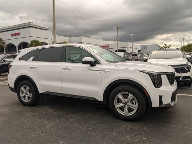 2025 Kia Sorento LX — SUV — 3,091 mi — Fort Myers, FL