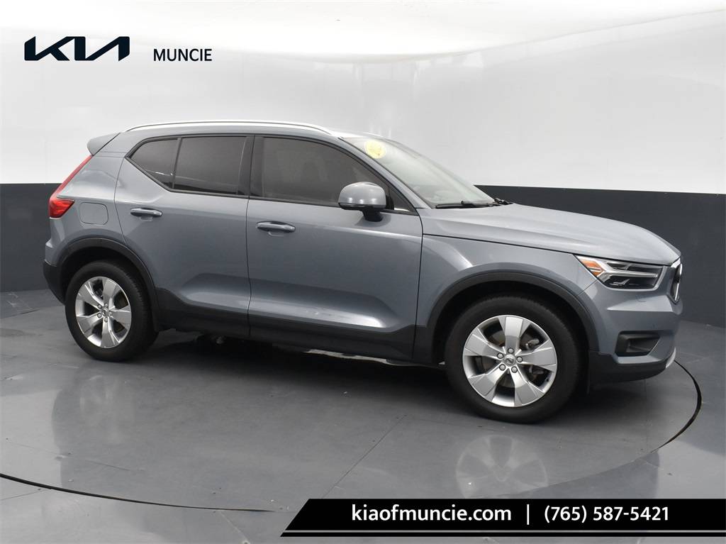 2021 Volvo XC40 Momentum — SUV — 58,827 mi — Muncie, IN