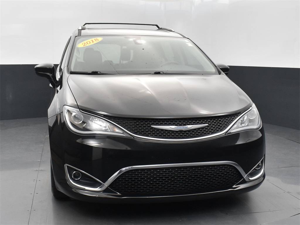 2018 Chrysler Pacifica Touring L — Minivan — 84,632 mi — Muncie, IN