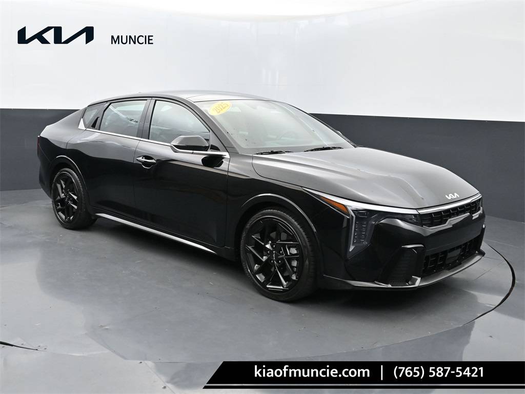 2025 Kia K4 GT-Line Turbo — Sedan — 7,008 mi — Muncie, IN