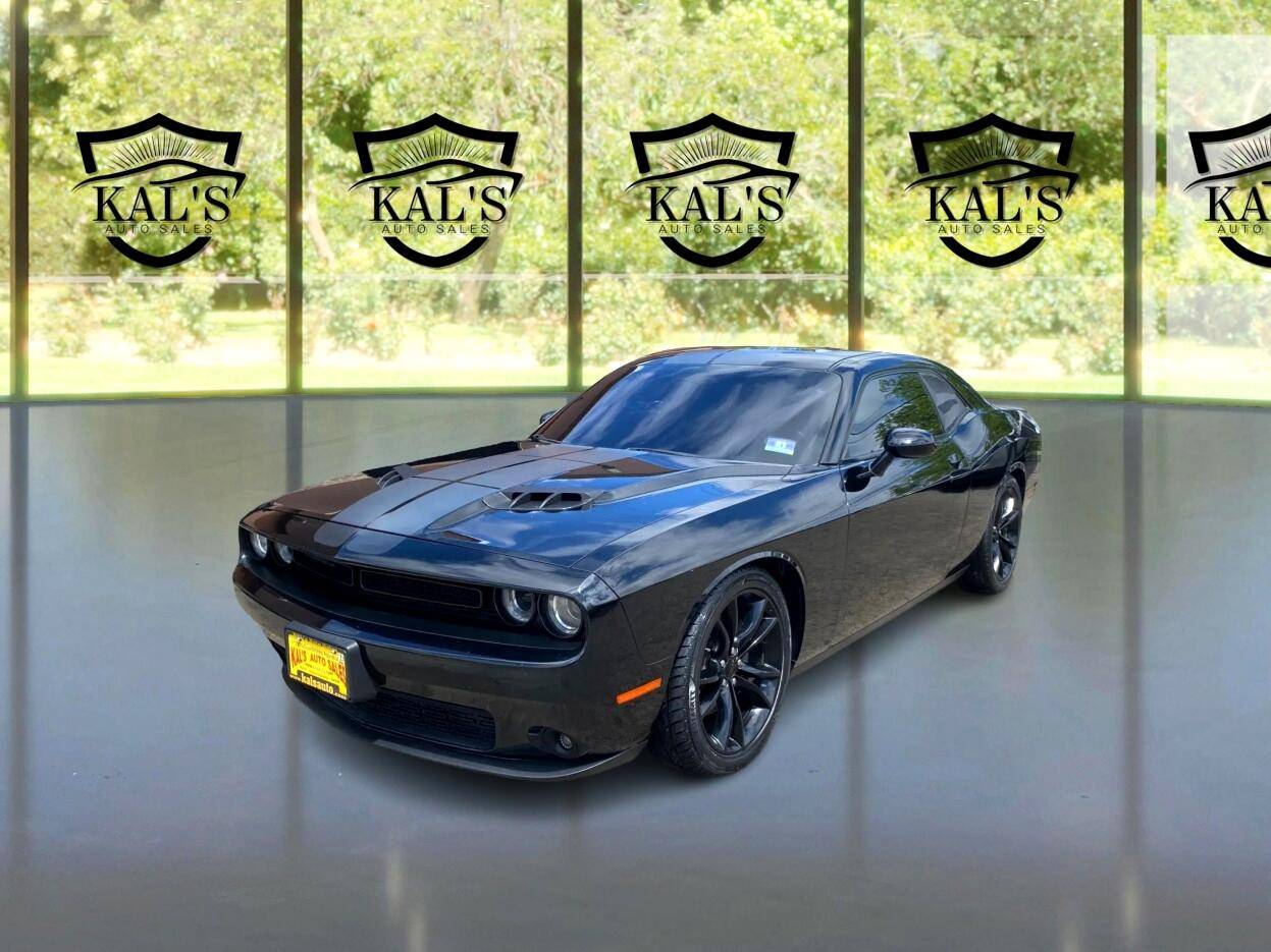 2016 Dodge Challenger SXT Plus — Coupe — 135,819 mi — Warren, MI