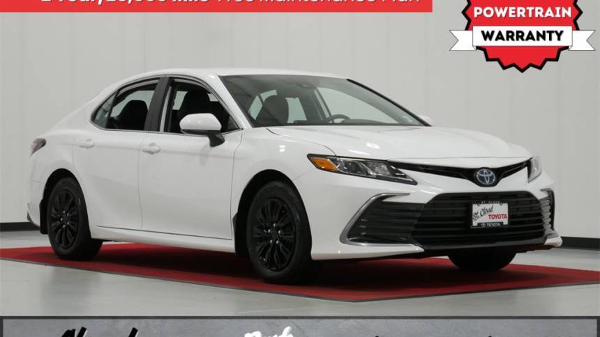 2024 Toyota Camry Hybrid LE — Sedan — 15,768 mi — Waite Park, MN