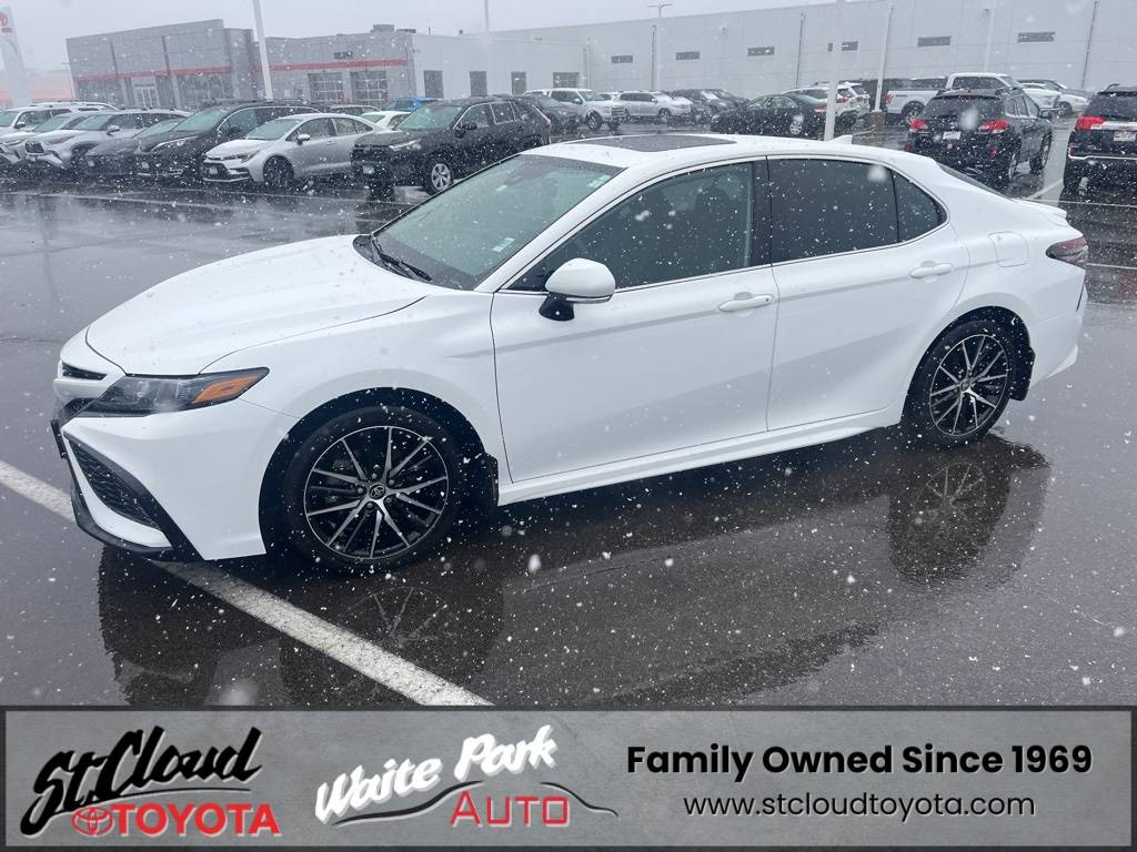 2024 Toyota Camry Hybrid SE — Sedan — 25,196 mi — Waite Park, MN