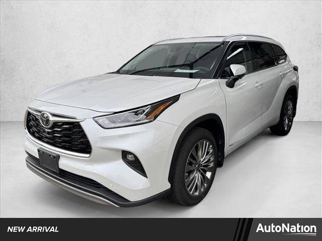 2025 Toyota Highlander Hybrid Platinum — SUV — 8,674 mi — Centennial, CO