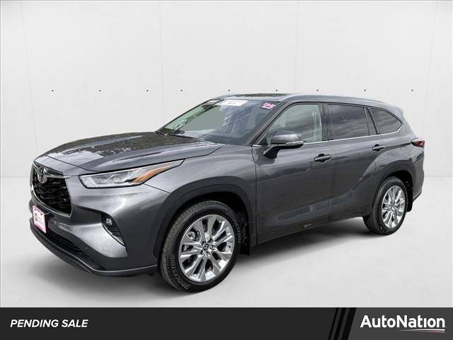 2025 Toyota Highlander Limited — SUV — 8,545 mi — Centennial, CO