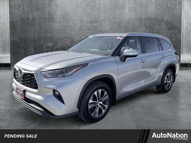 2024 Toyota Highlander Hybrid XLE — SUV — 8,521 mi — Centennial, CO