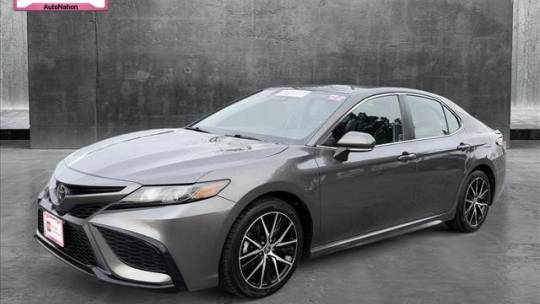 2022 Toyota Camry SE — Sedan — 57,456 mi — Centennial, CO