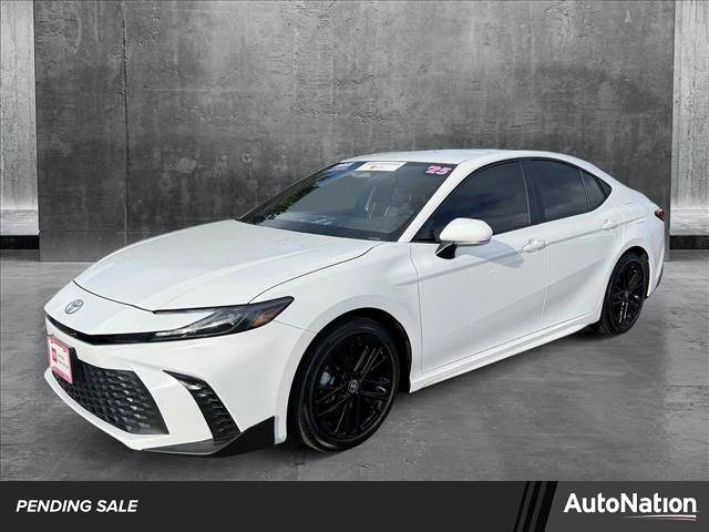 2025 Toyota Camry SE — Sedan — 28,607 mi — Centennial, CO