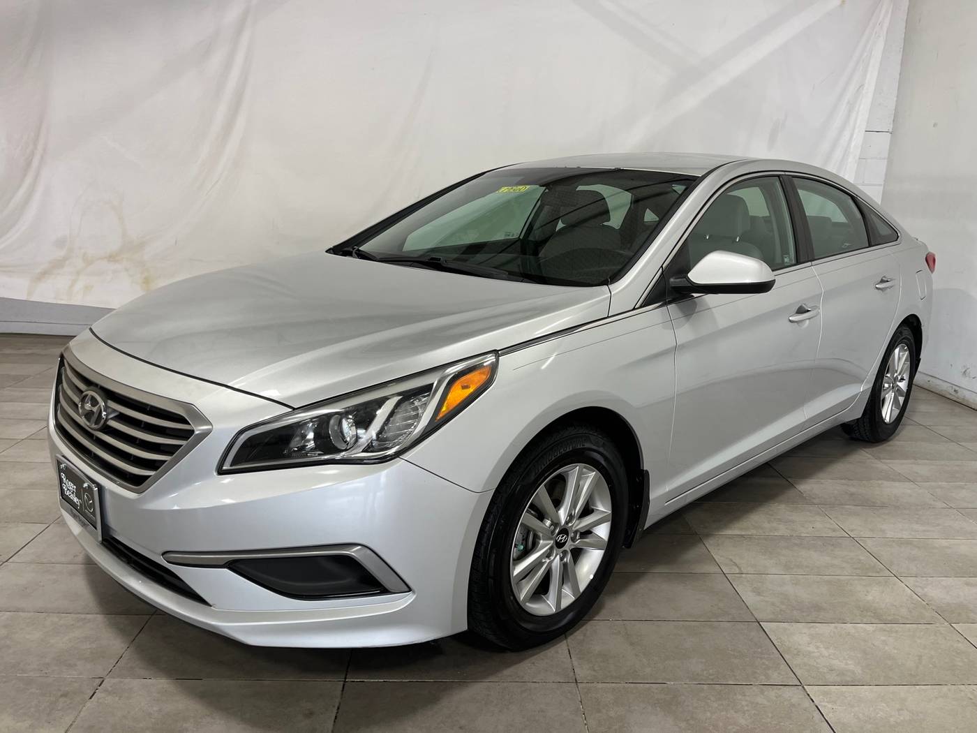 2016 Hyundai Sonata Base — Sedan — 129,995 mi — Austin, TX
