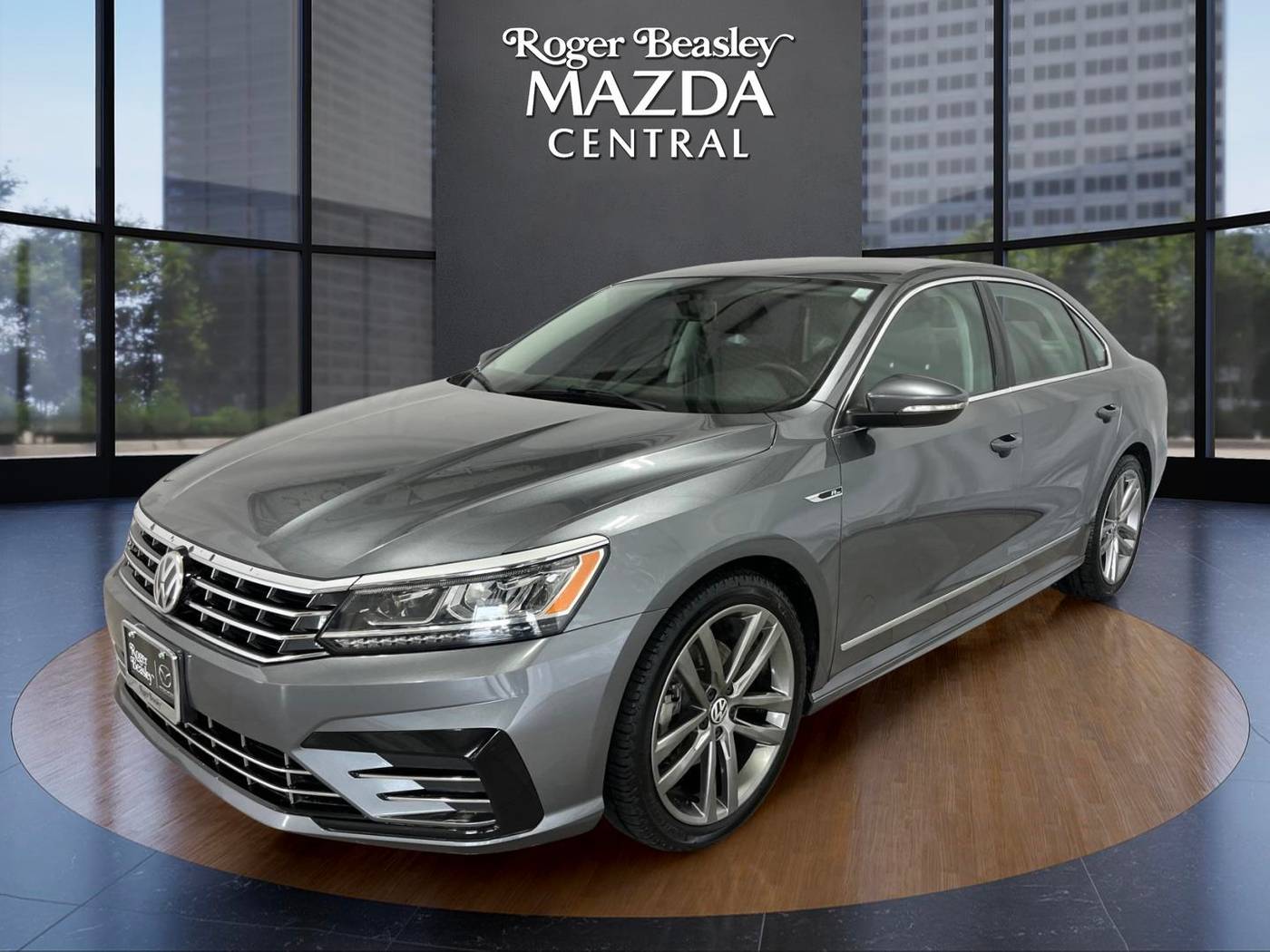 2017 Volkswagen Passat R-Line — Sedan — 73,712 mi — Austin, TX