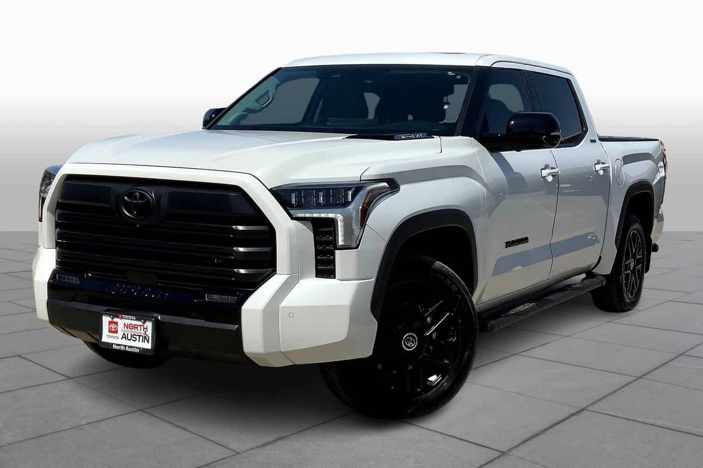 2024 Toyota Tundra Hybrid Limited — Pickup Truck — 7,700 mi — Austin, TX