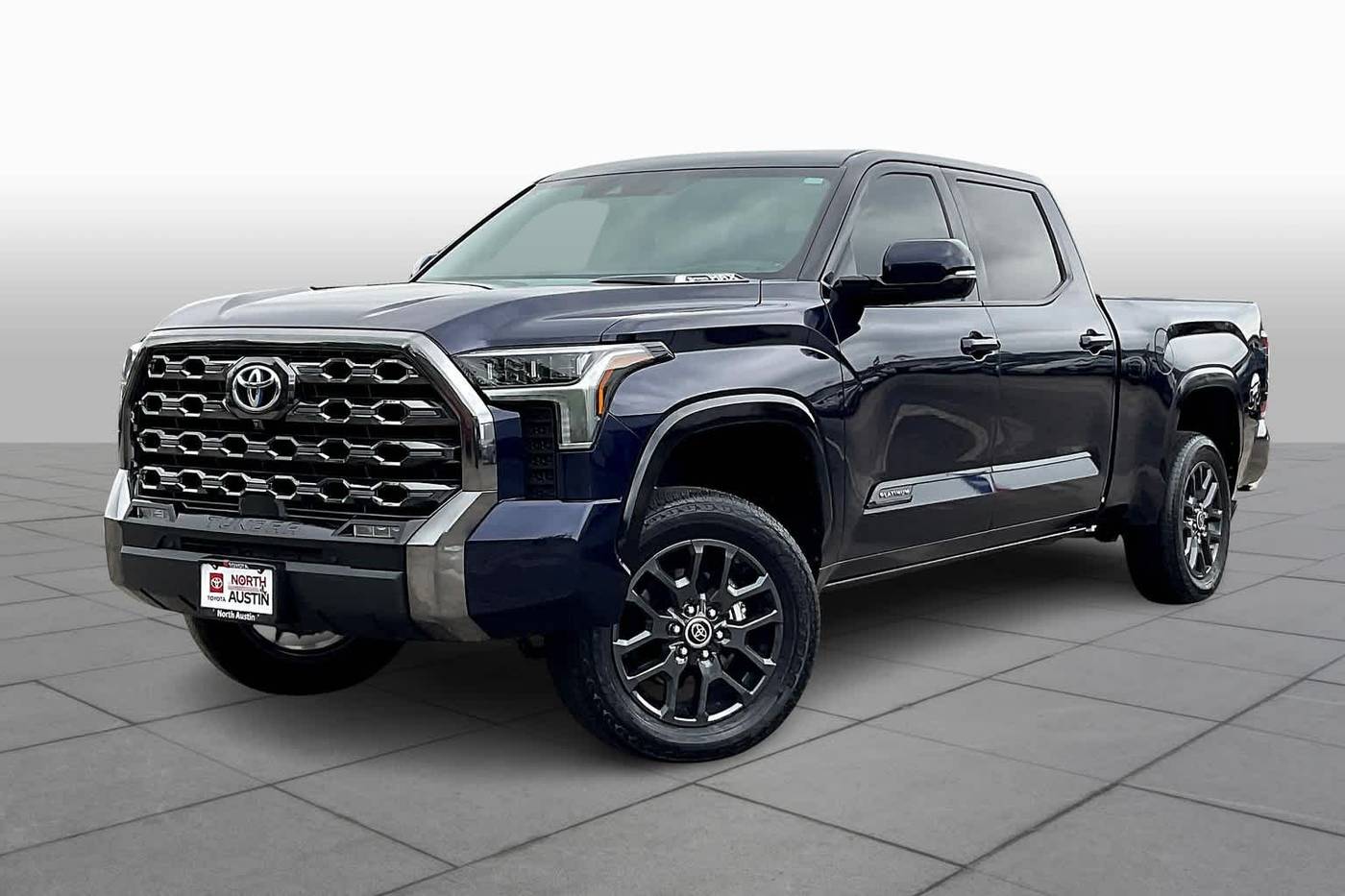 2022 Toyota Tundra Hybrid Platinum — Pickup Truck — 30,376 mi — Austin, TX