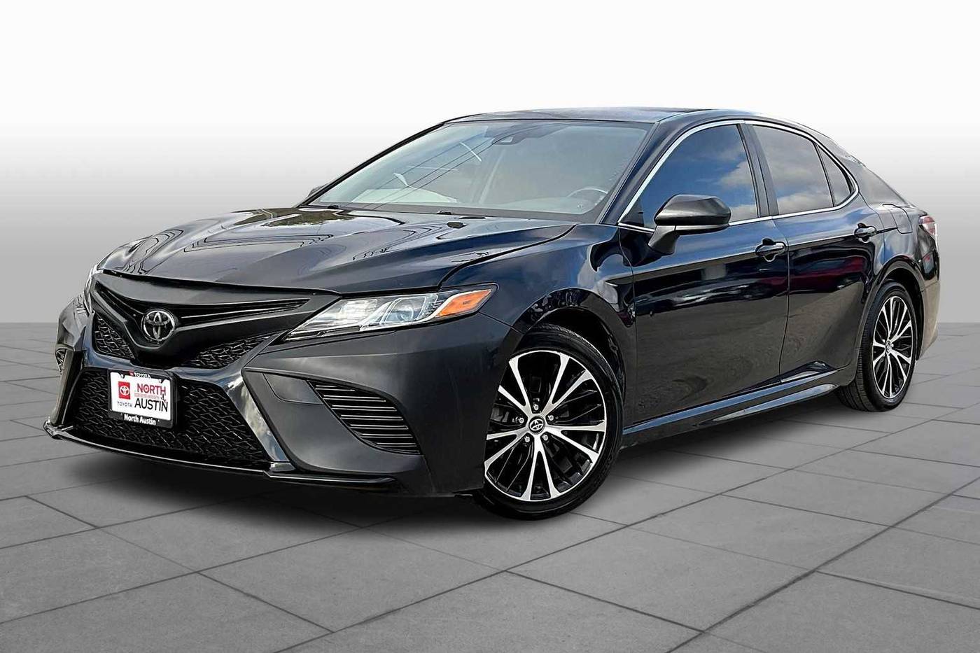 2020 Toyota Camry SE — Sedan — 144,094 mi — Austin, TX