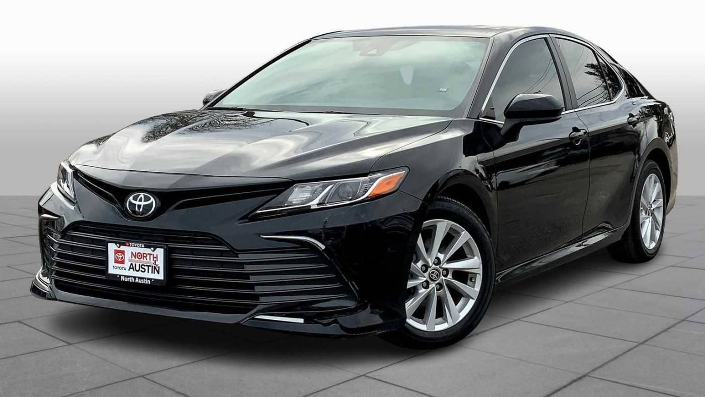 2022 Toyota Camry LE — Sedan — 40,088 mi — Austin, TX