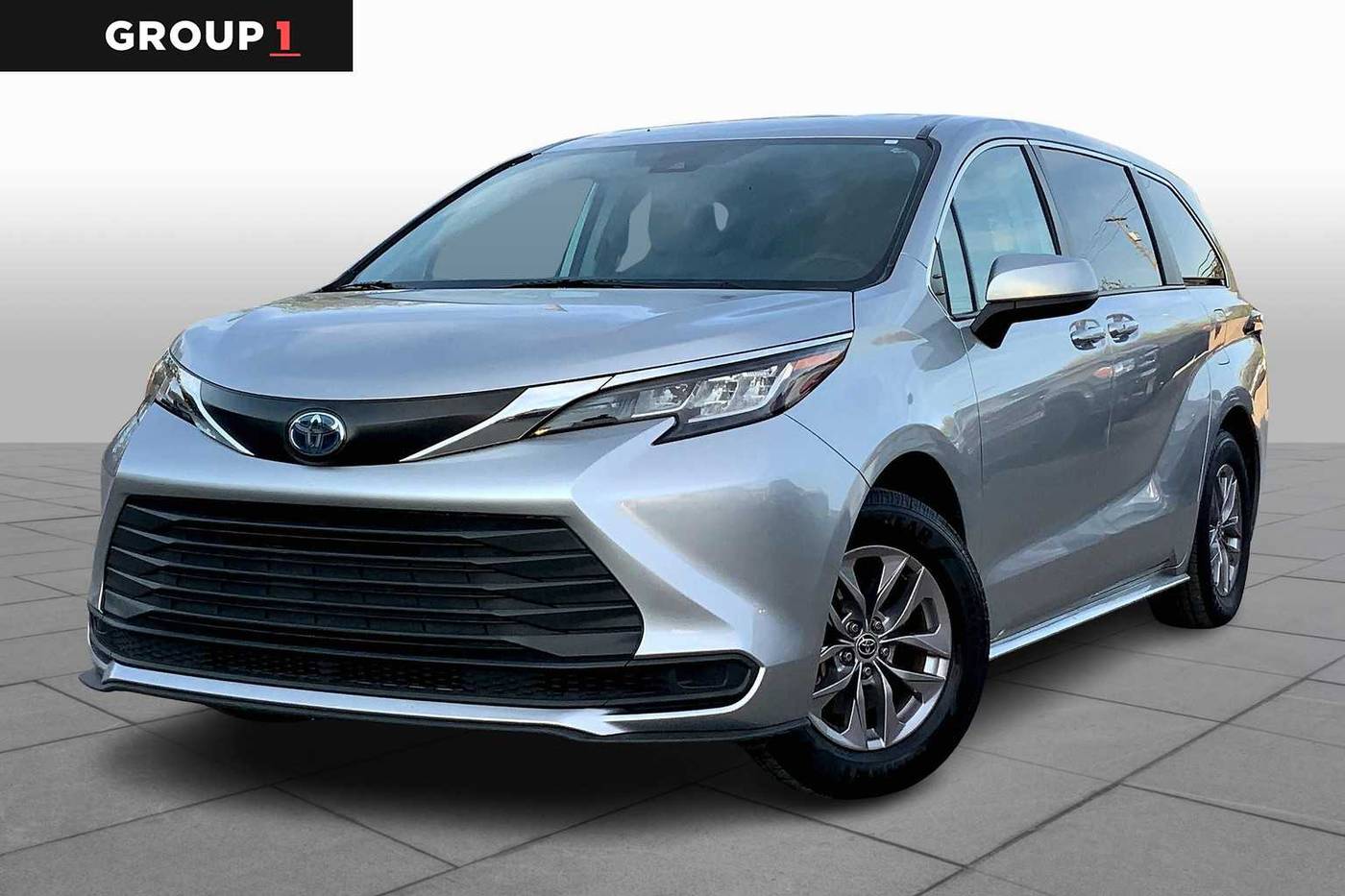 2022 Toyota Sienna LE — Minivan — 75,809 mi — Austin, TX