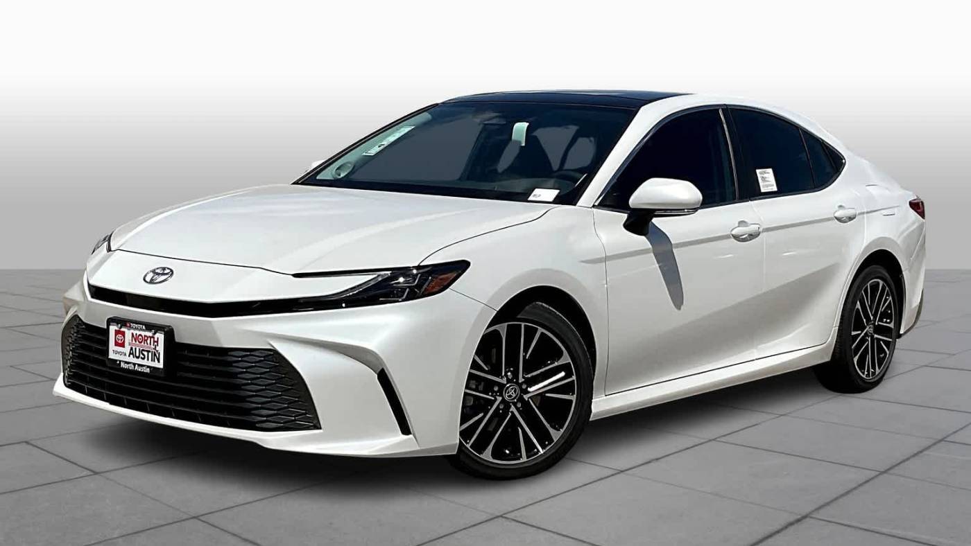 2025 Toyota Camry XLE — Sedan — 10,014 mi — Austin, TX
