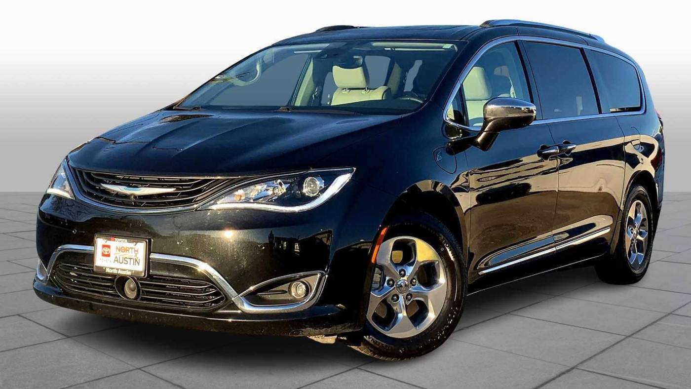 2018 Chrysler Pacifica Hybrid Limited — Minivan — 59,547 mi — Austin, TX