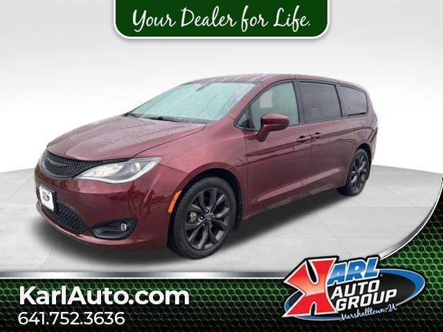2020 Chrysler Pacifica Touring — Minivan — 82,792 mi — Marshalltown,, IA