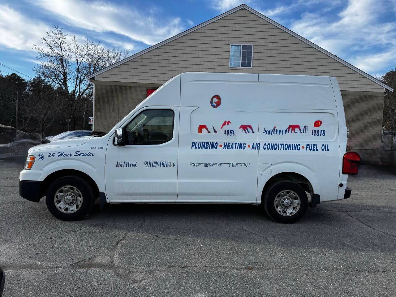 2018 Nissan NV Cargo NV2500 HD SV — Cargo Van — 121,600 mi — Ayer, MA