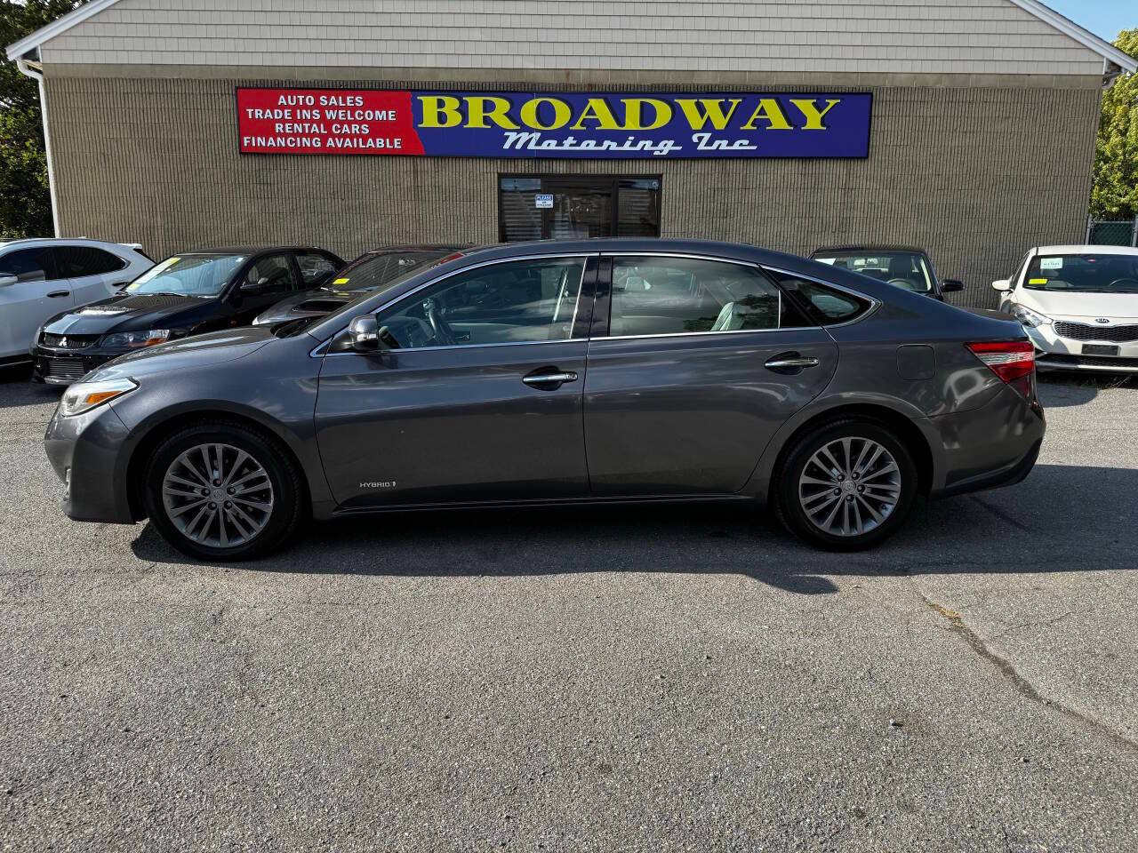 2013 Toyota Avalon Hybrid XLE Premium — Sedan — 210,981 mi — Ayer, MA