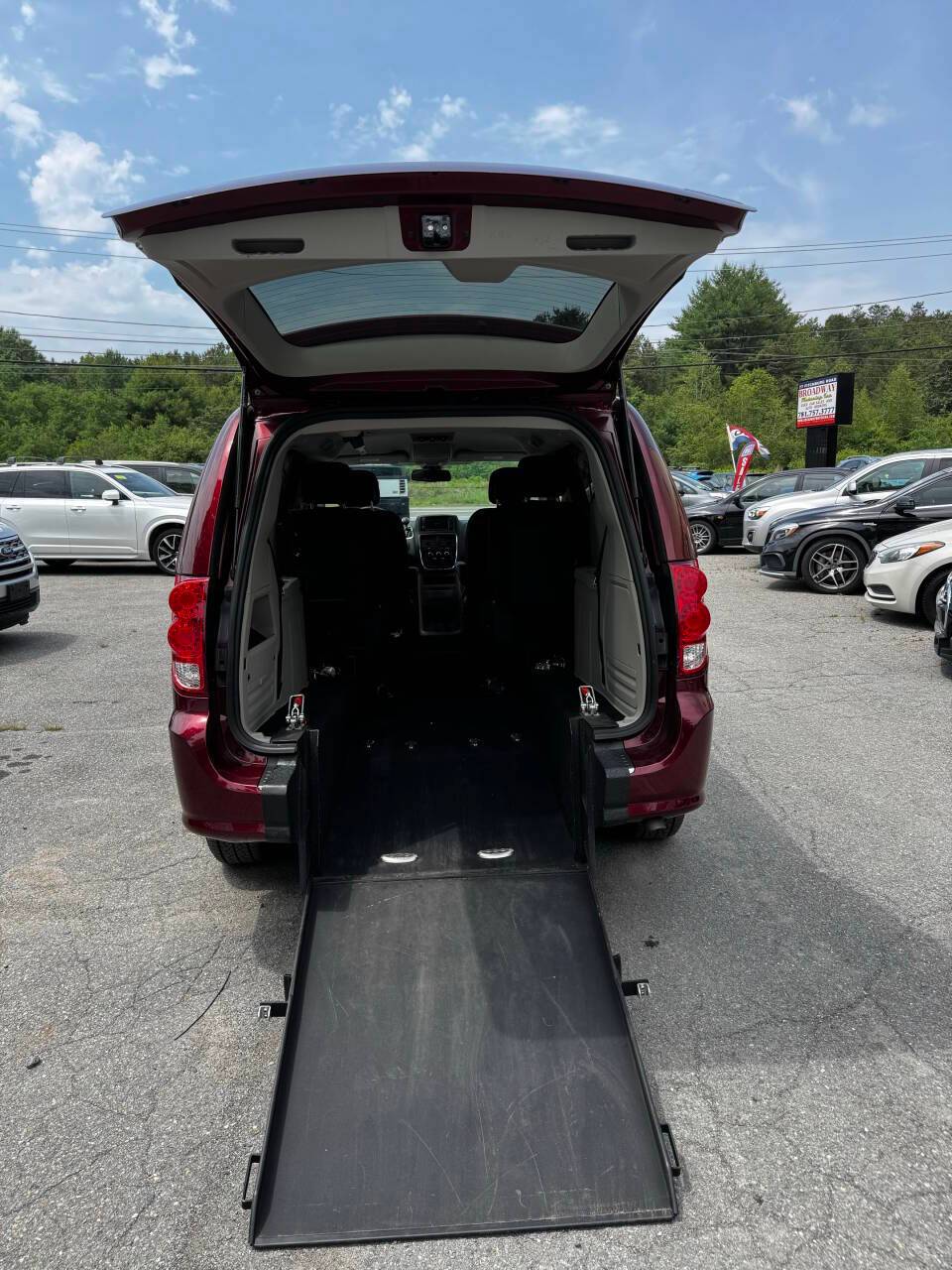 2019 Dodge Grand Caravan SE — Minivan — 3,700 mi — Ayer, MA