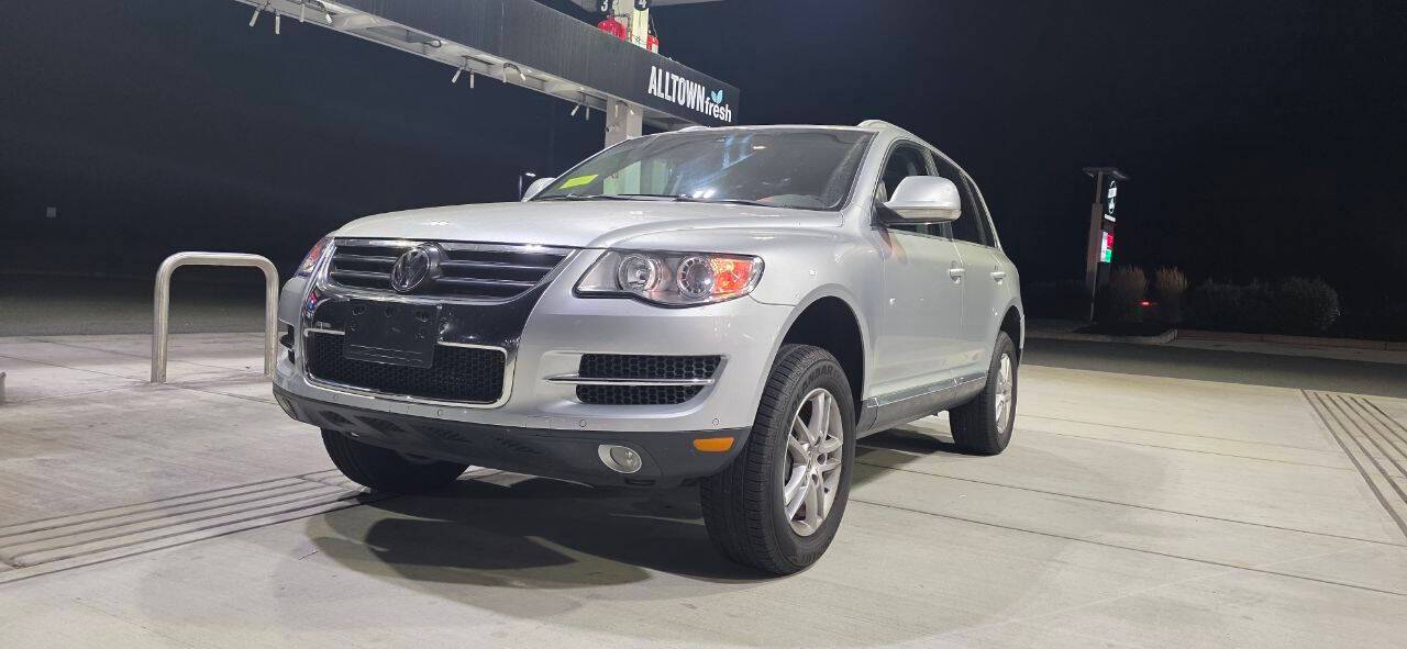 2009 Volkswagen Touareg V6 — SUV — 119,894 mi — Ayer, MA
