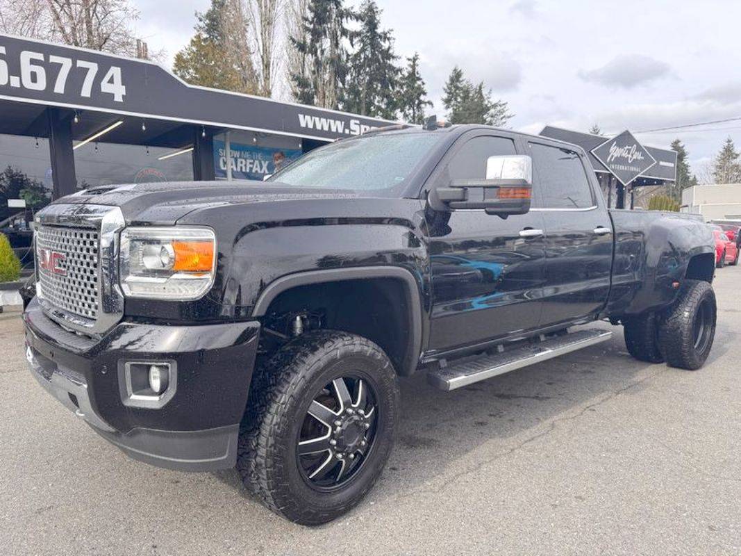 2017 GMC Sierra 3500HD Denali — Pickup Truck — 33,921 mi — Lynwood, WA