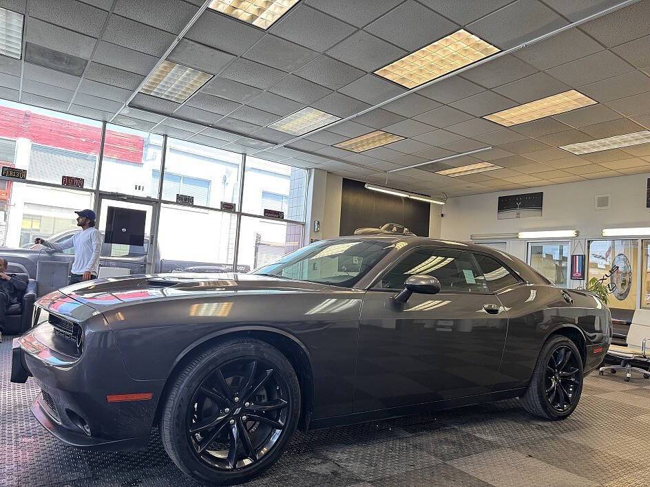 2017 Dodge Challenger SXT — Coupe — 79,000 mi — Gilroy, CA