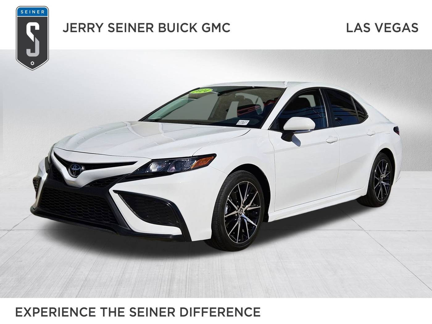 2024 Toyota Camry SE — Sedan — 29,388 mi — Las Vegas, NV