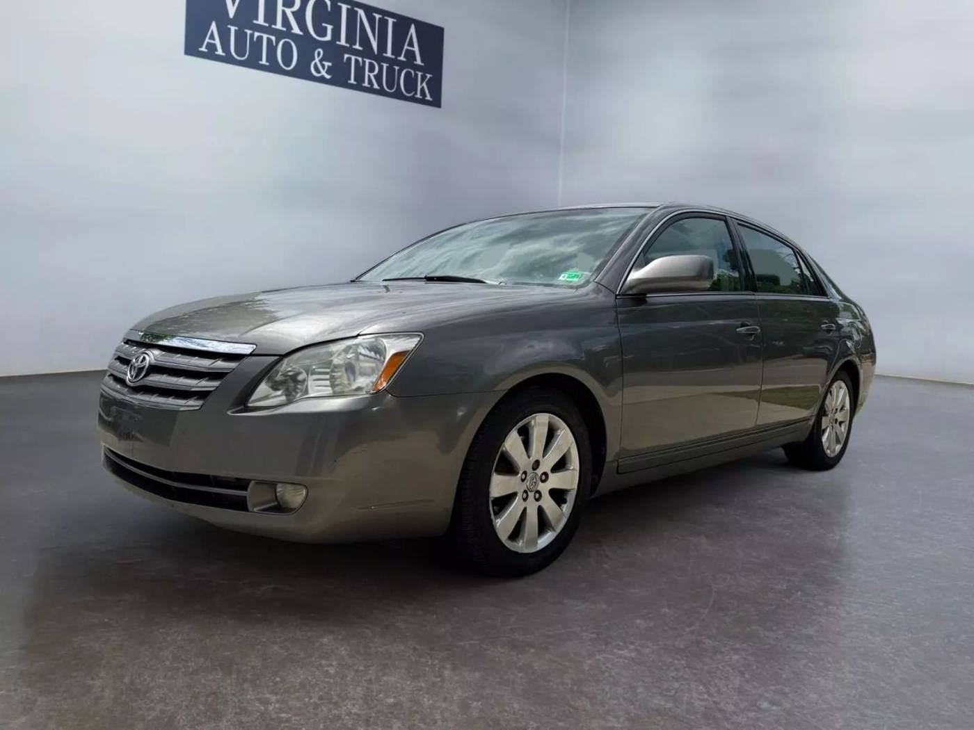 2006 Toyota Avalon XLS — Sedan — 142,360 mi — Norfolk, VA