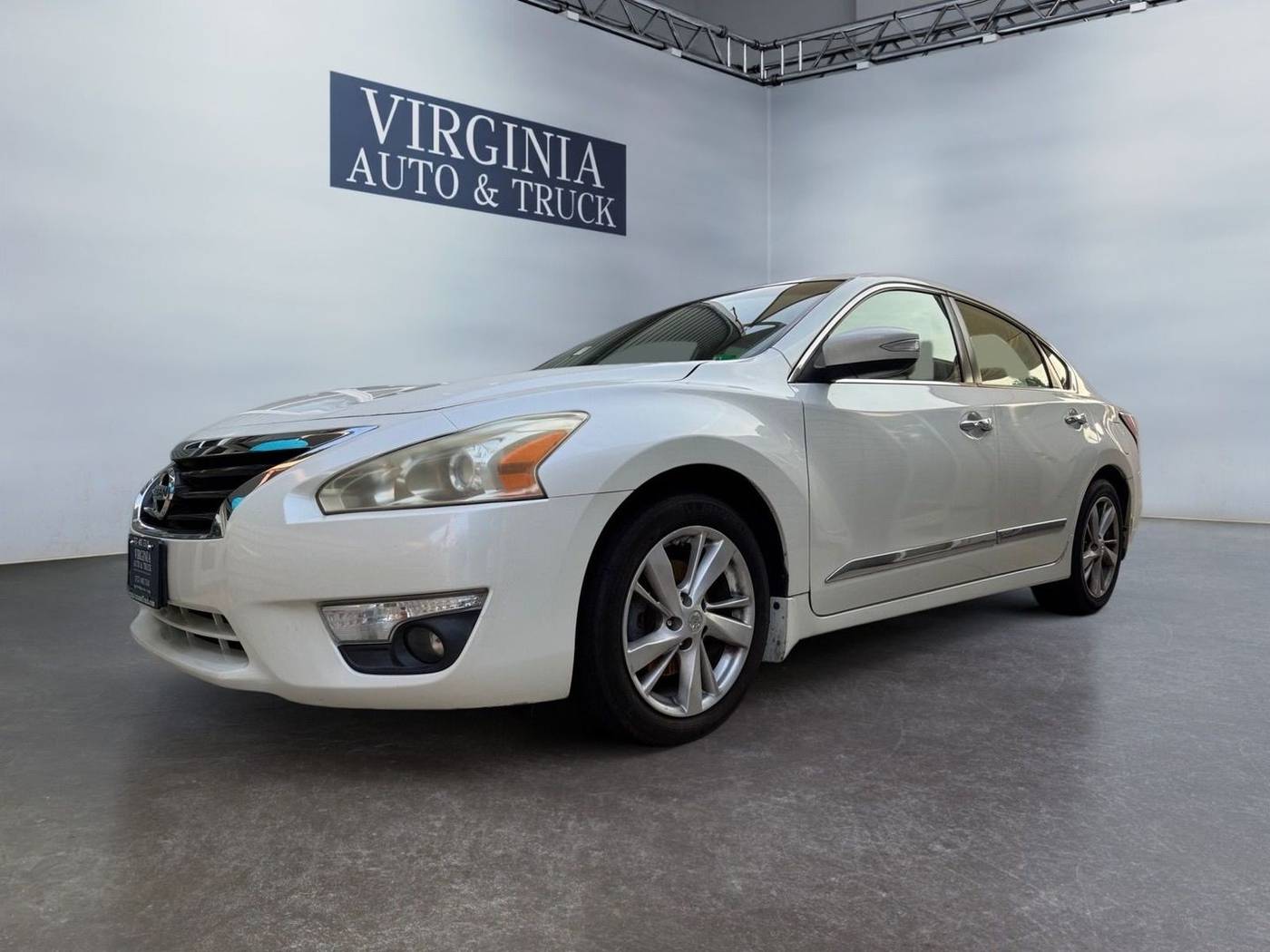 2014 Nissan Altima 2.5 SV — Sedan — 90,930 mi — Norfolk, VA