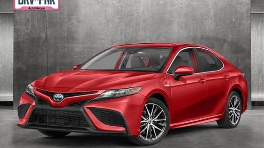 2022 Toyota Camry Hybrid SE — Sedan — 12,238 mi — Irvine, CA